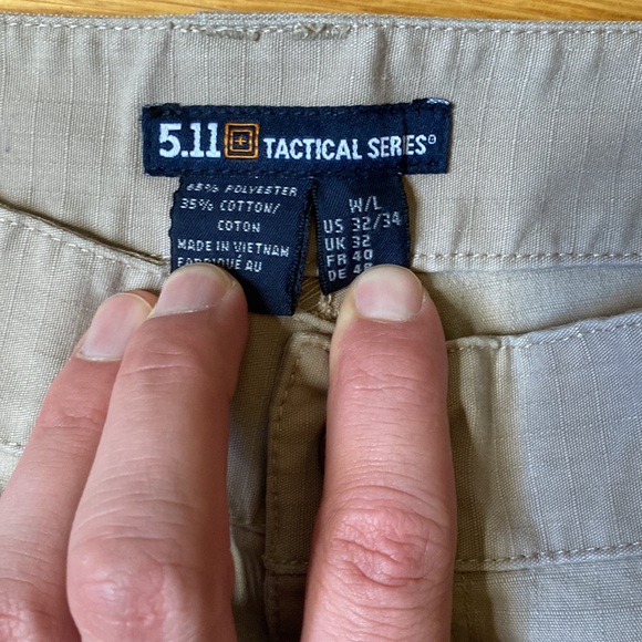 5.11 Tactical Cargo Pants Desert Tan - Picture 2 of 3